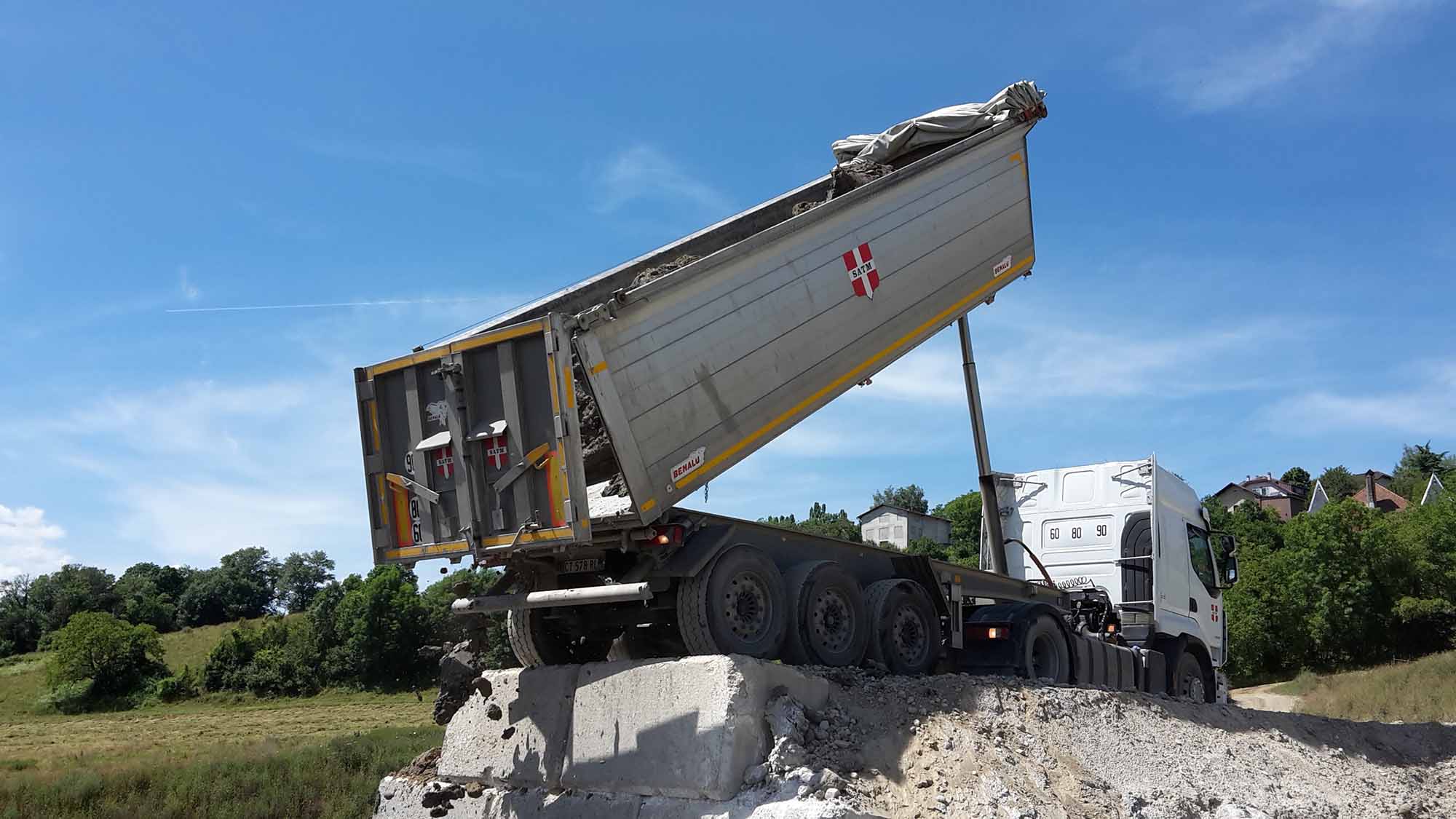 semi-remorque-transport-matériaux_inertes
